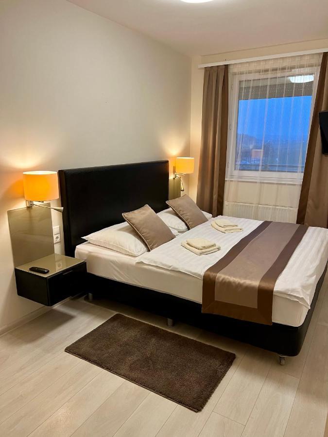 Chance Apartman Buekfuerdo ภายนอก รูปภาพ